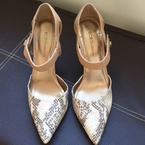 BCBG pointy heals size 7.5